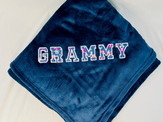 Custom Embroidered Applique Blanket – Personalized with Grandma, Mama, or Any Title